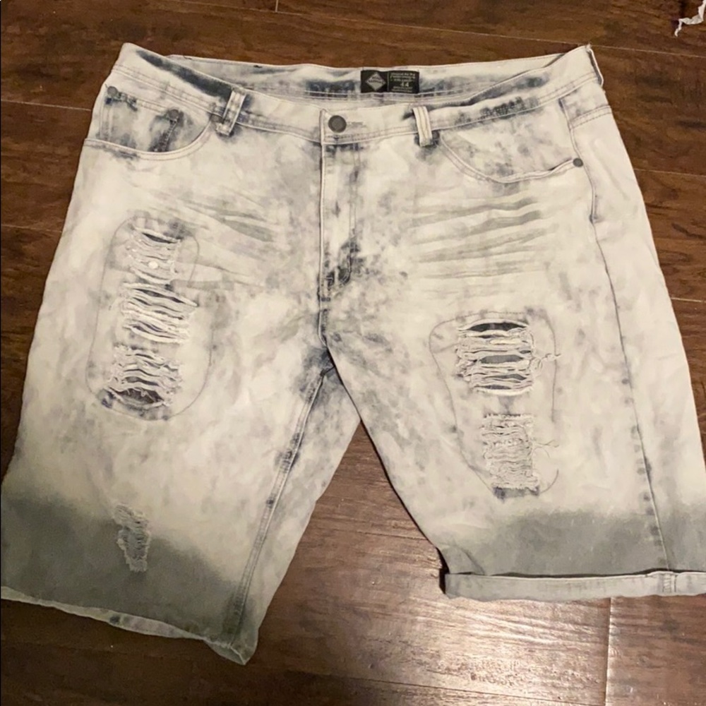 Road Narrows Acid Wash Shorts